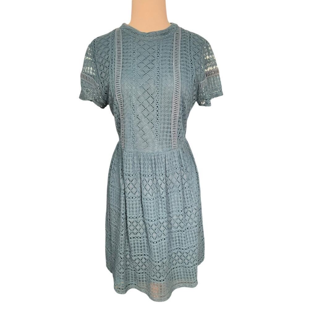 Francesca's Blue Lace Short SleeveDress Zip Back High Neck Size Large Stunning